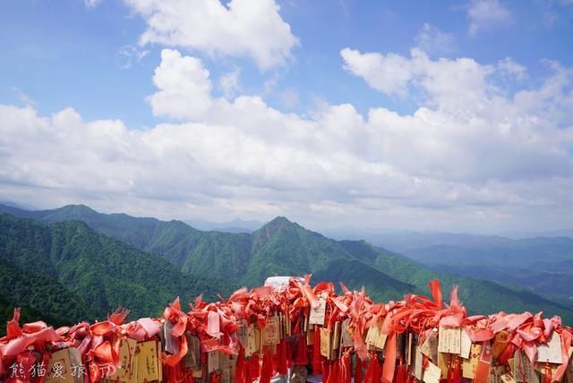  大山|这个隐于大山的小村，演绎最美中国风，夜幕让人一秒遁入仙境