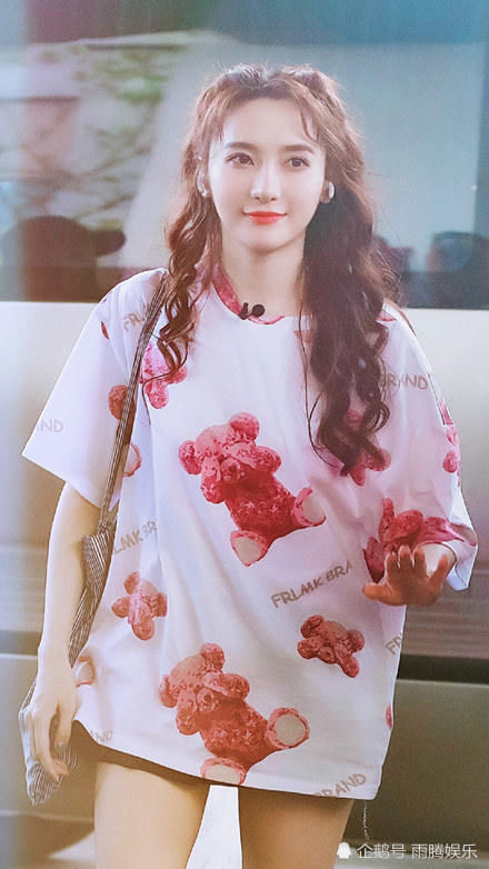  R1SE|《炙热的我们》团团合作，R1SE同台SNH48成焦点，火箭少女突破自我