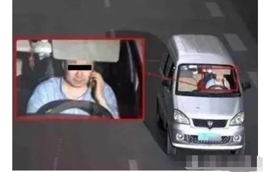  脖子|女车主开车时挠脖子，罚款200元，车主：脖子痒怎么办？