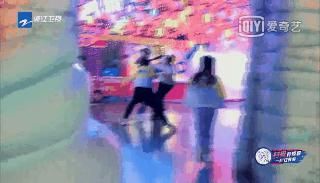  奔跑|今晚，继续跟着《奔跑吧》逛青岛！