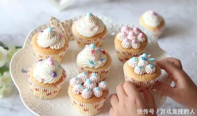 新手|日式烫面纸杯蛋糕,新手最爱的方子,柔软细腻,入口即化!
