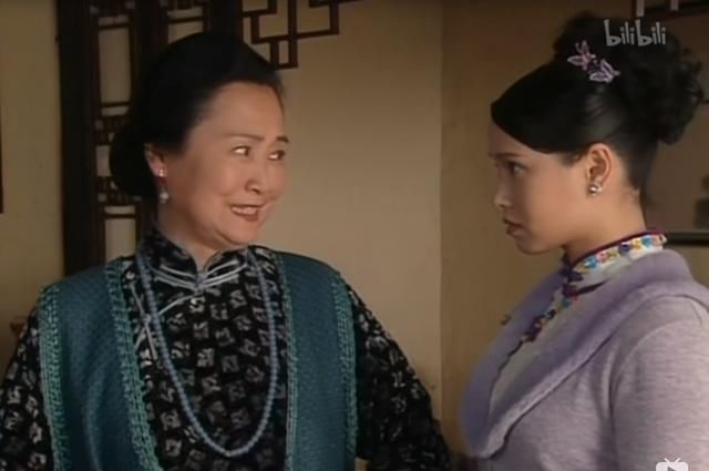  舞台姐妹|谢晋、《小花》导演张铮均用她出演主要角色，今80岁仍活跃影坛