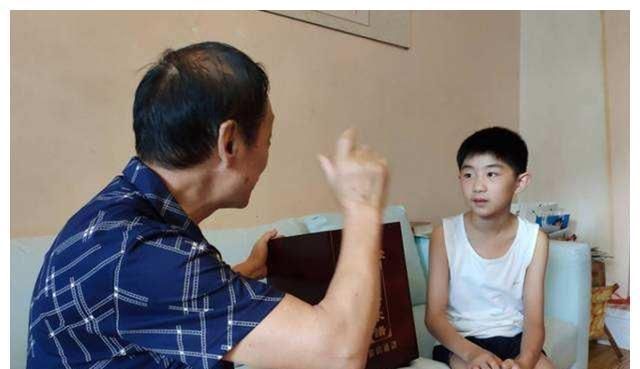  孩子溺水|一盆卫生间里的水，夺走孙子的命，奶奶“节约”导致全家心痛