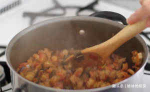 茄子|纯素炖菜食谱，茄子加上番茄这样做，营养丰富还好消化