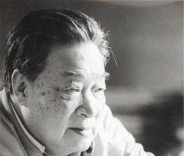  合葬|与原配携手52年，80岁另娶女演员，去世前留遗嘱：与原配合葬大海