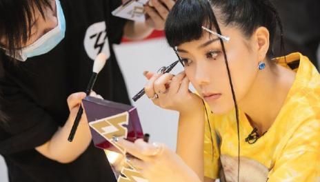  孟佳|《乘风破浪的姐姐》复活赛投票将截止，战况胶着堪比婧、创成团夜