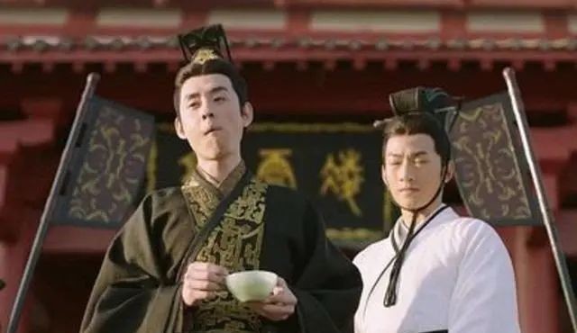 曹丕|司马懿敢和曹丕争锋,为何不敢和曹睿齐躯?真相令人佩服