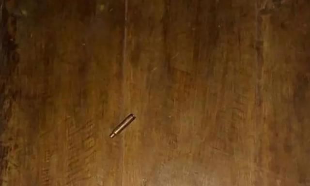  父子|缅甸小镇响枪声，一对父子在自家门口被枪杀