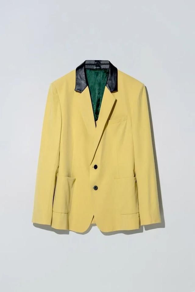 万茜|万茜的红西装吴昕的剪刀发夹被追着问哪买？是姐姐带火的小众品牌