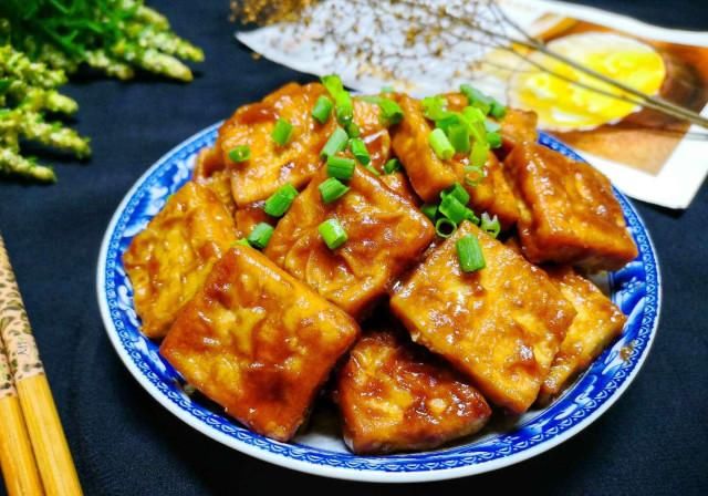  大盘|这菜我家隔几天做一回，2块钱炒一大盘，比肉还好吃，总也吃不腻