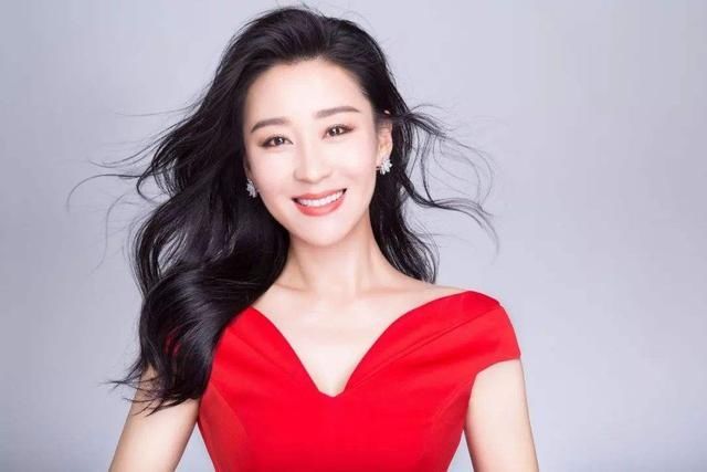  宠成|苗圃豪宅罕曝光！欧式装修奢华宽敞，43岁被身价过亿老公宠成公主