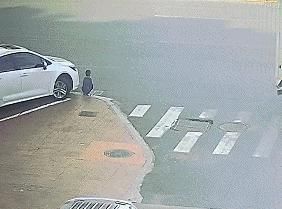  事故|司机刚启动车子，突然从车底传出一声尖叫