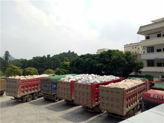 广西新闻网|超载100%！大化查获11辆严重超限超载大货车