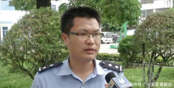  小孩|惊险！男童悬挂四楼防盗网，摇摇欲坠一刻他们来了！