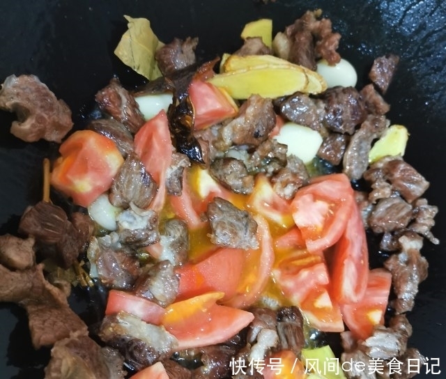  汤汁|西红柿烧牛腩，软烂入味，汤汁浓郁，太香了