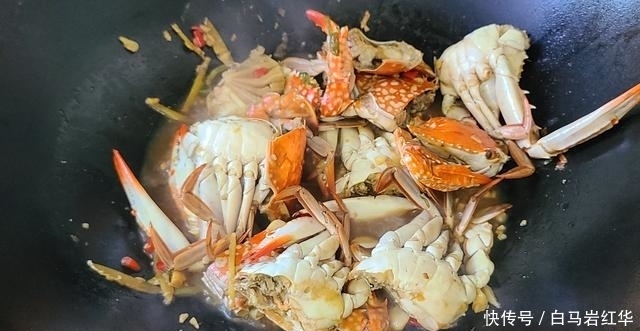美味|蒜蓉螃蟹的家常做法,很好吃的一道美食,简单美味,想吃就做