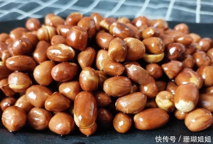 花生|炸花生米,怎样掌握火候?牢记2点,花生又香又脆,10天不返潮