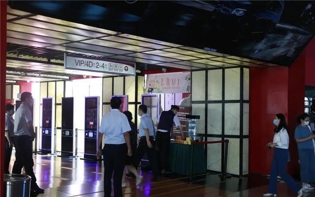 电影|看电影也中场休息?实地探访《星际穿越》观影现场