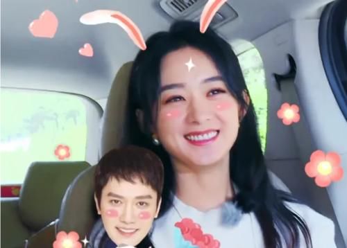 李浩菲|《中餐厅》开播三分钟出现失误?粉丝刷弹幕问:她是谁啊?