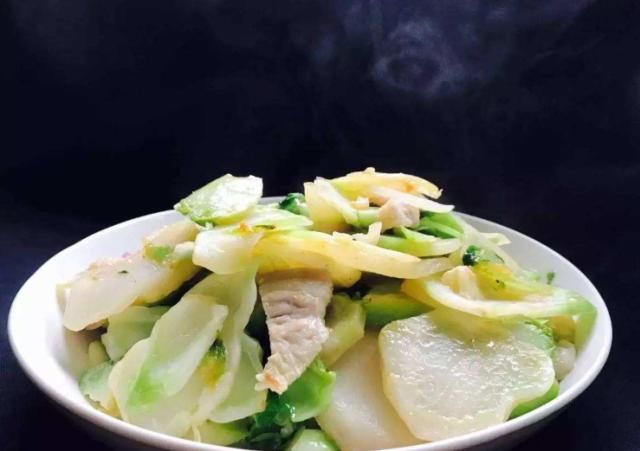  季节性|雷打不动吃这菜，季节性强，水分高，热量低，给肠道大扫除，越吃越瘦