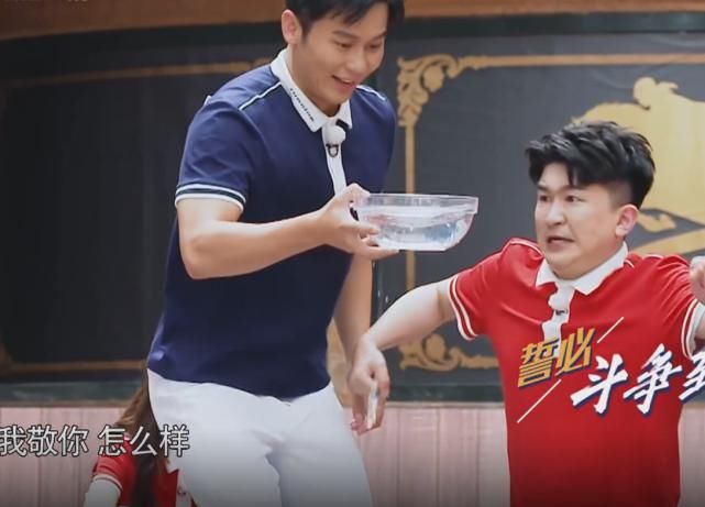  宛如|《奔跑吧》迎来史上“最矫情”男嘉宾，全程娇羞宛如弱女子，导演都无语了