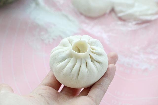 倍儿|此菜自带特殊香气,蒸包子口感一流,透白暄软倍儿鲜美,真解馋!