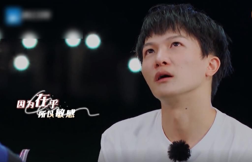  节目|周深参加节目，表示：“害怕太喜欢大家”，贾玲的回应戳人泪点