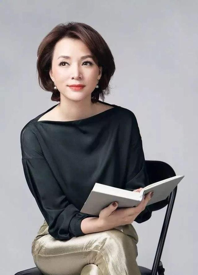 主持人|《新闻联播》迎首位85后主播,“消失”148天的欧阳夏丹,去哪了