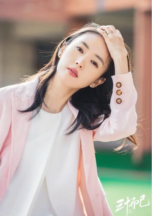  崩溃|《三十而已》编剧：写这个本子，我曾经数度崩溃