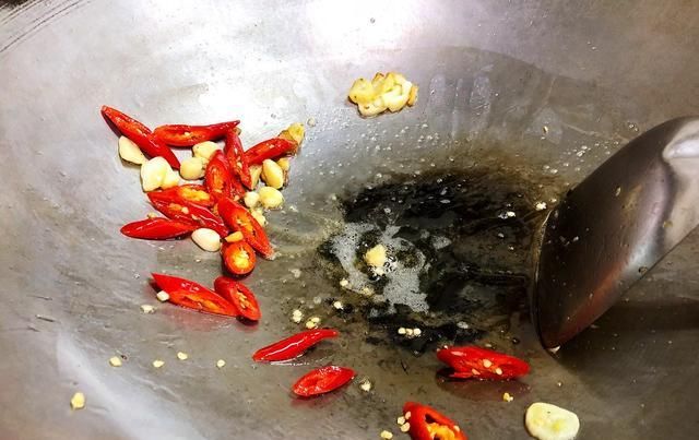  红萝卜|立秋后, 猪牛鸡肉都不如它, 我家几天就吃一回, 省钱下饭还营养