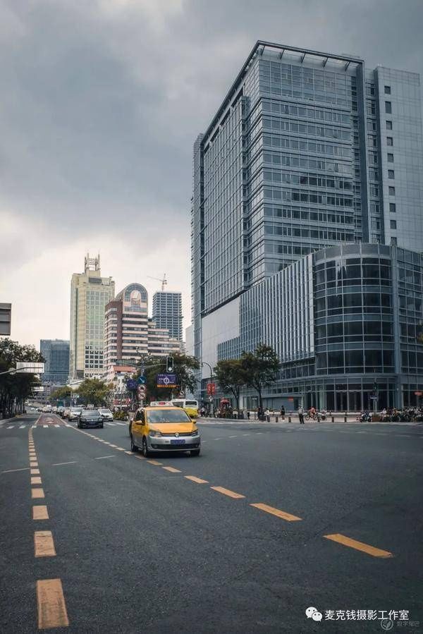 理光|从"新天地"到"新世界" 理光 GR3 的街头日记