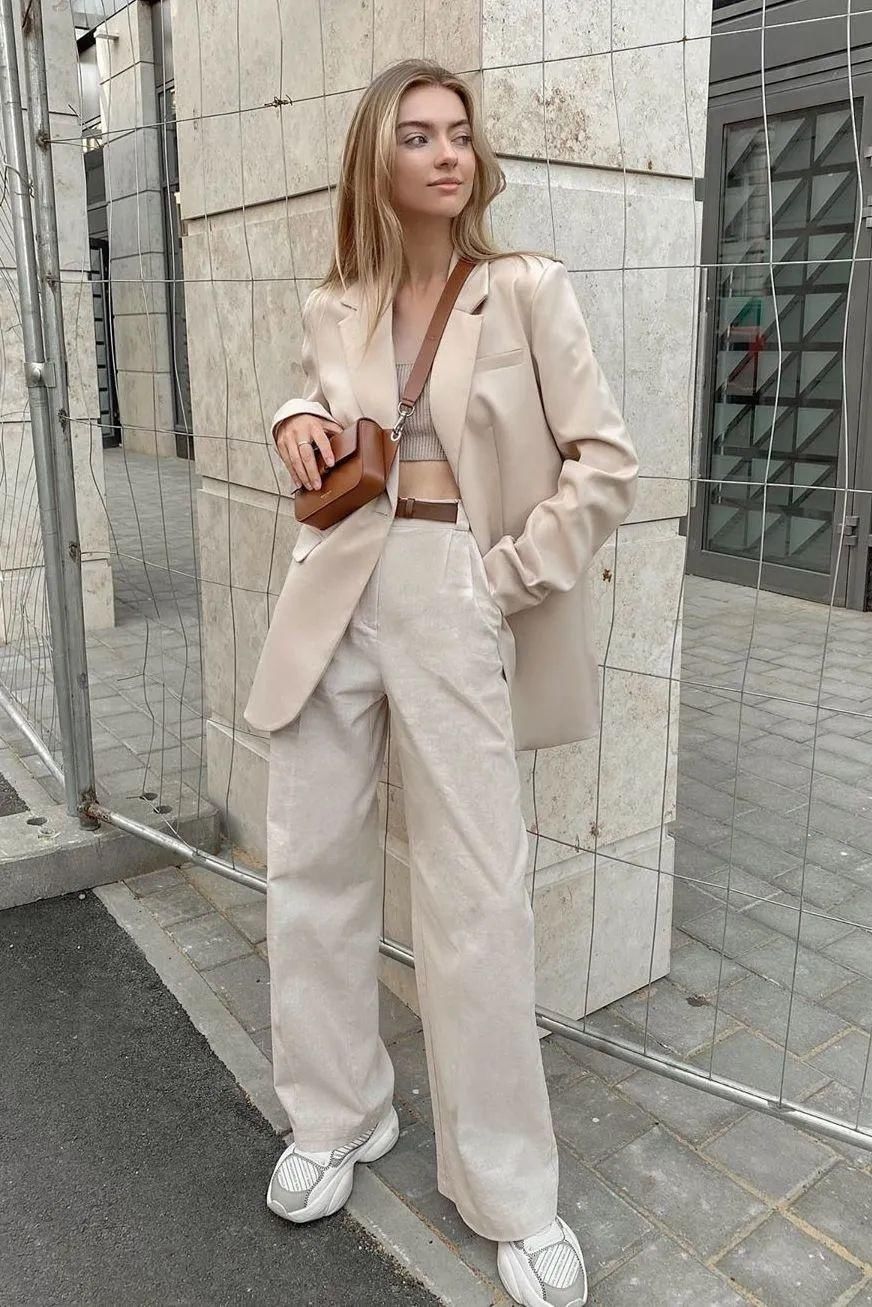 好看|今秋西装外套火了,这么穿好看又高级,时髦炸了