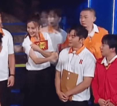  李沁|李沁自曝想谈恋爱，对象居然不是杨洋？？