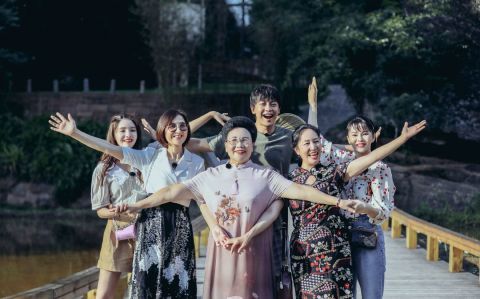  崩溃|秦昊《婆婆和妈妈》中厨艺首秀，听到他要做的菜，姜潮崩溃了