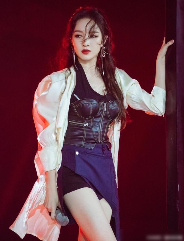 喜爱|孟佳好惨！《乘风破浪》观众喜爱度垫底，选曲环节还被节目组套路