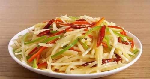 饭店|怎么把土豆丝做的像饭店一样好吃?