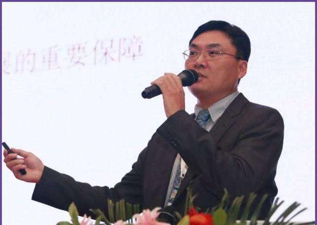  力证|鲍毓明用假身份证力证女方18岁，两人相约结婚，李星星：男方情感诈骗！