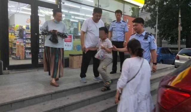 孩子|没吃上冰淇淋负气跑开 9岁男孩步行街走失