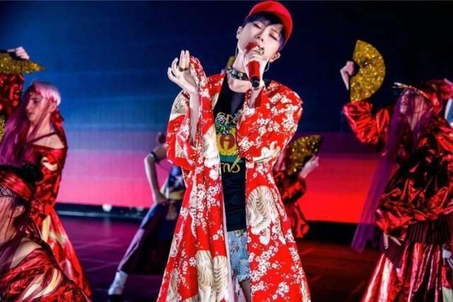  导师|《中国好声音》最后一位导师确定是李宇春，压轴登场让她引发争议