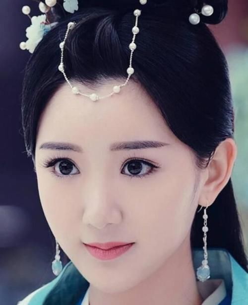 锦绣|继《锦绣未央》后,毛晓彤《三十而已》又被吐槽戴美瞳,她的澄清太让人羡慕