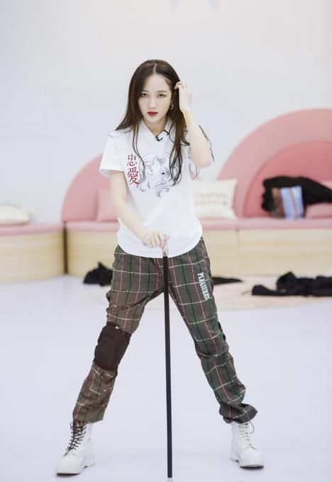 预兆|孟佳三公淘汰早有预兆!排名垫底被迫当队长,组队被大家嫌弃躲避