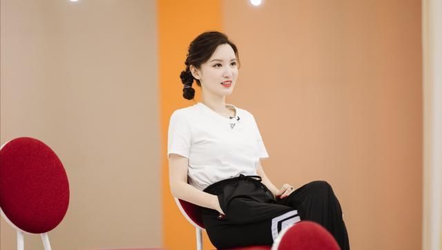  对金莎|《浪姐》最让观众不满的，不是掉链子的金莎，而是全程划水的她！