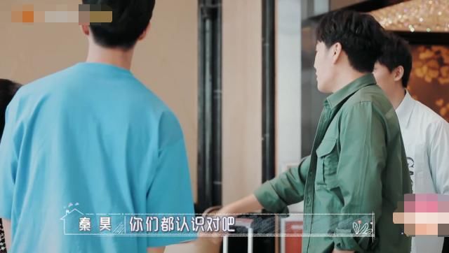  早就认识|李晟见麦迪娜却不和她打招呼，谁注意麦迪娜的反应？关系好坏很显然