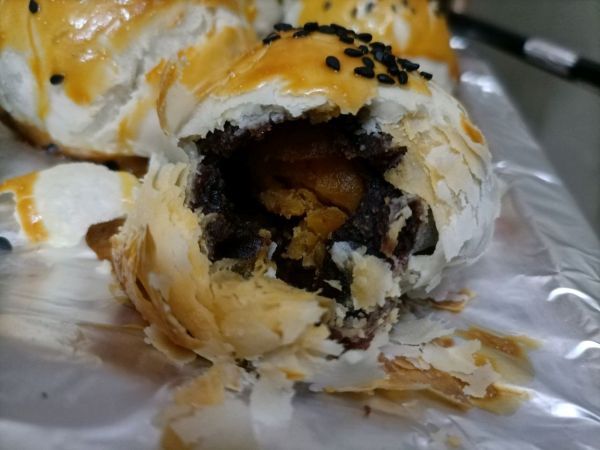 盖上保鲜膜|蛋黄酥