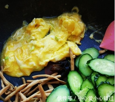 大肚子|黄瓜和它是天生一对,常吃清肠排毒,血管干净通畅,大肚子也平了