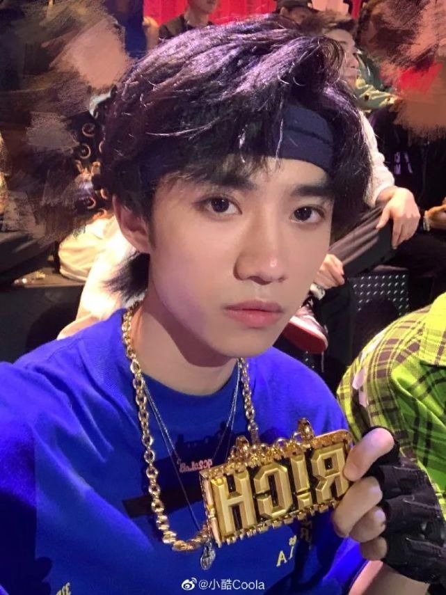  中国|《地下8英里》VS《中国新说唱》，谁的歌更狠？