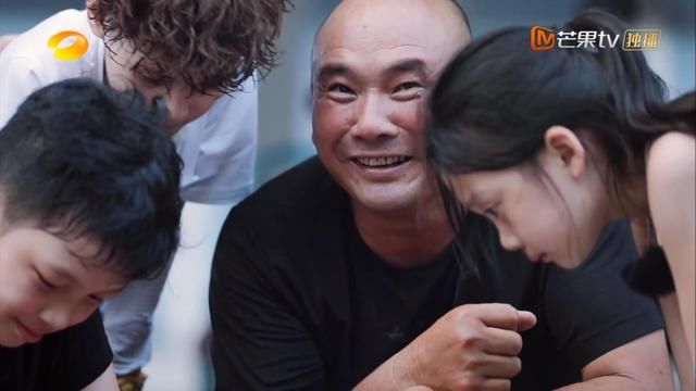  老百姓|《谁知盘中餐》靠剪辑升华了主题却经不起推敲，坑了善良的老百姓