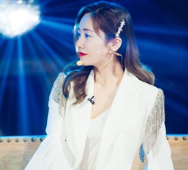 综艺|继《浪姐》,刘芸又一档新综艺官宣,看到节目嘉宾追了追了