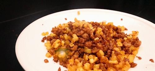 土豆|传说吃了能发财的家常下饭菜,做法简单一学就会,寓意财源滚滚
