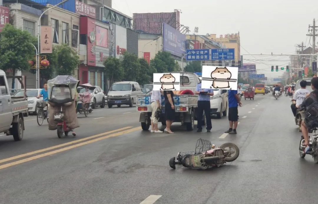  北路|太康建设北路发生一起车祸